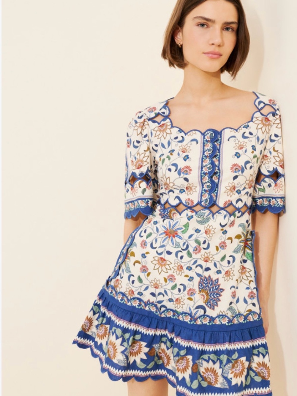Farm Rio Floral Delhi Tapestry linen pockets scalloped White & Blue Dress size M